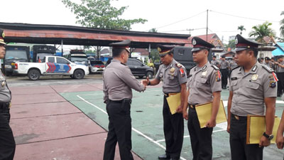 Kapolsek Tempuling dan 7 Personelnya Raih Penghargaan dari Kapolres Inhil